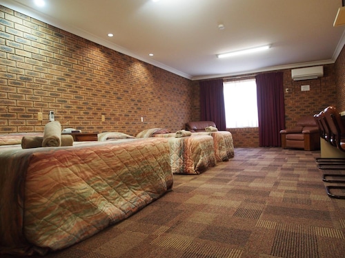 Cobar Town and Country Motor Inn