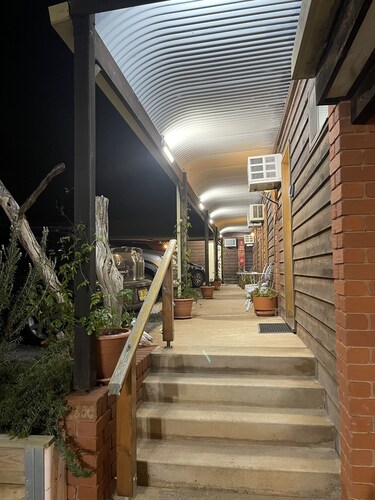 Country Roads Motor Inn Narrandera