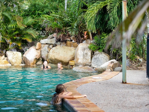 Cardwell Beachcomber Motel and Tourist Park