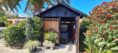 Opononi Lighthouse Motel