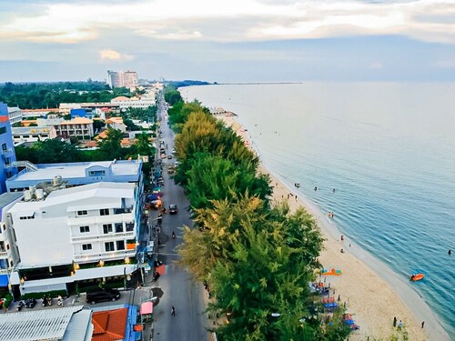 The Beach Cha Am Guest House