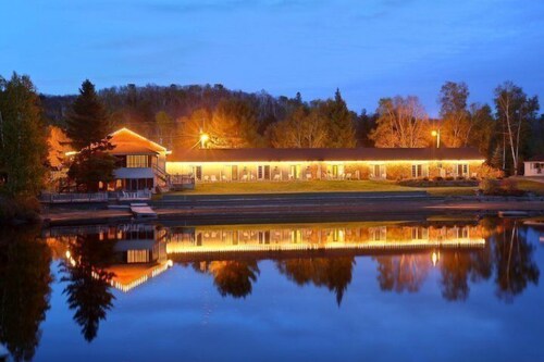 Algonquin Lakeside Inn