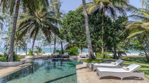 Nomad Beach Resort