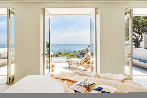 Stylish Family Villa w Pool Garden Putt-putt Villa Olivier