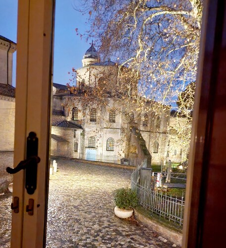 house with UNESCO monuments view: San Vitale, Galla Placidia