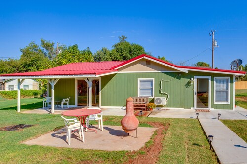 Oklahoma Home Near Lake w/ Patio, Grill & Chiminea