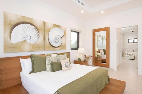 Timeless Paradise by Grand Cayman Villas