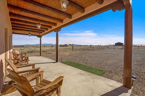 Encanto Casita steps away from Santa Fe Hot spring