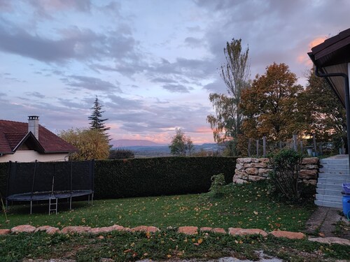 Petite maison au calme entre Annecy et Genève