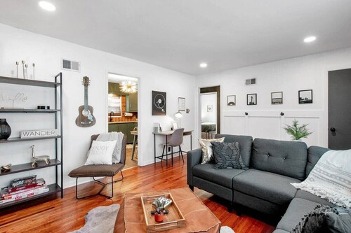 Eclectic Escape - Cute and Cozy - King!