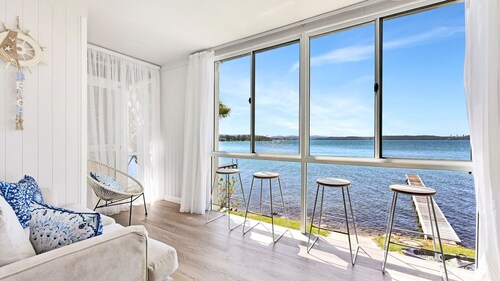 Silverwater Serenity Shores Absolute Waterfront On The Lake