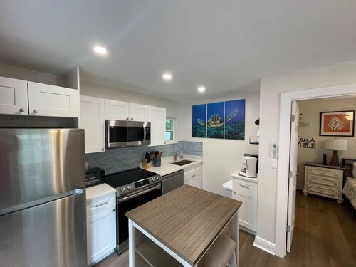 Green Turtle B - Stuart Cottage