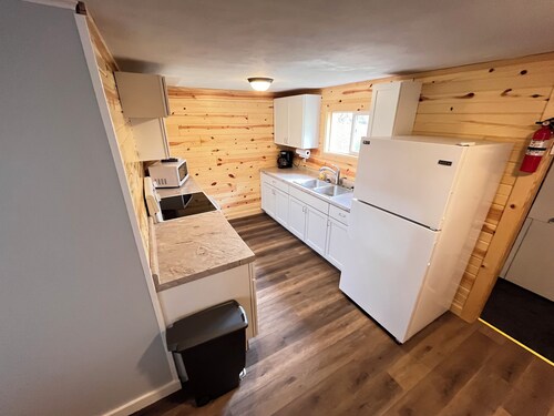 Cozy Sleeping Bear Dunes Cabin