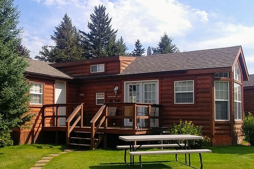 Antelope Loft: Cabins @ Creekside #6