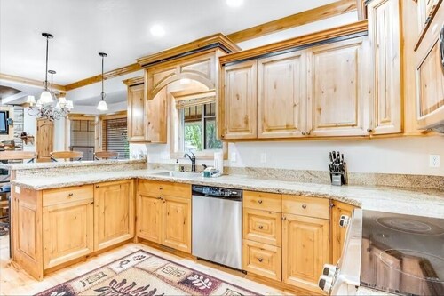 Beautiful home located in the heart of Garden City.