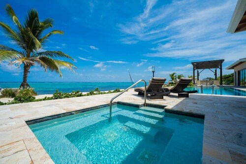 Stepping Stone 4 BR East End Luxury Oceanfront