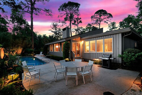 Four Bedroom Oceanside Sea Pines Home w/ a Private Pool - Easy Walk to Beach