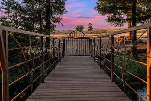 King Suite Honey Run Escape in Nature