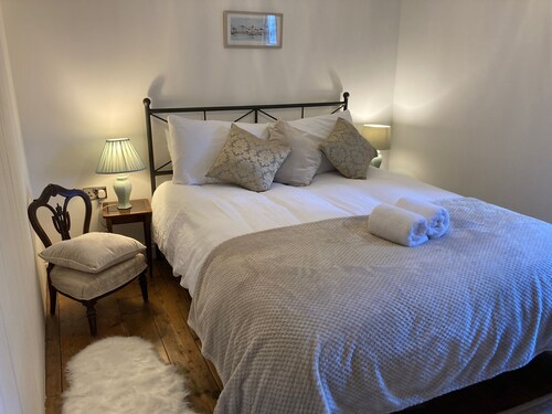 Mill Villa: stunning 4 bed retreat 5 mins from Pakefield’s beautiful sandy beach