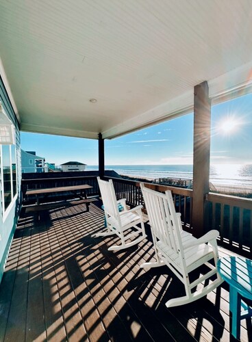 Turtle's Pace - a 5 bed, 3.5 bath Oceanfront pet friendly