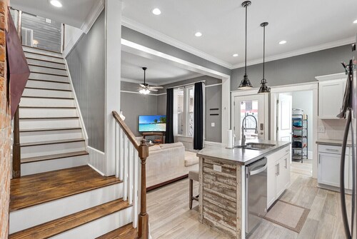 Charming Historic Home in Downtown Carthage – Walk to Coffee, Breweries & More!