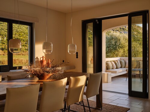 Casa Azilem-5 bedrooms, private outdoor pool, dedicated working space!