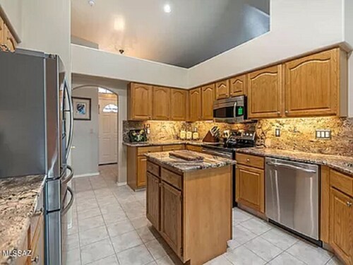 Spacious Tucson Getaway w/ Private Hot Tub