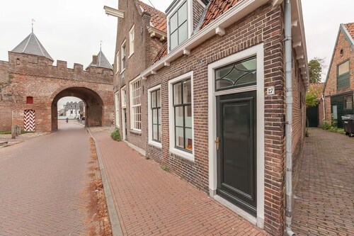 Beautiful and cozy monumental house in the city center.