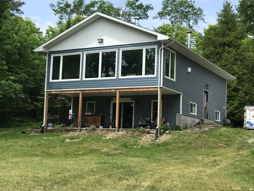 Beautiful cottage located on Mudge Bay, Kagawong, Manitoulin Island Ontario.