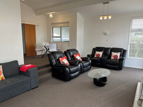 Palmy Hideaway - Dog Friendly