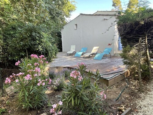 Bastidon Calme, Proche de la Plage et Commerce Avec Piscine Commune et Parking