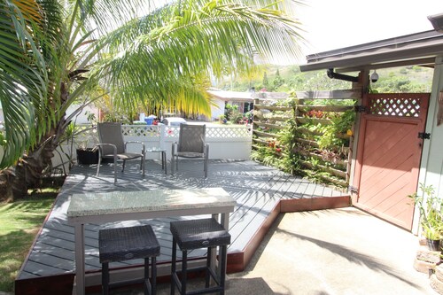 Close to Kailua Beach-AC's-Renovated/Upgraded-Fenced Backyard-Patio-Laundry