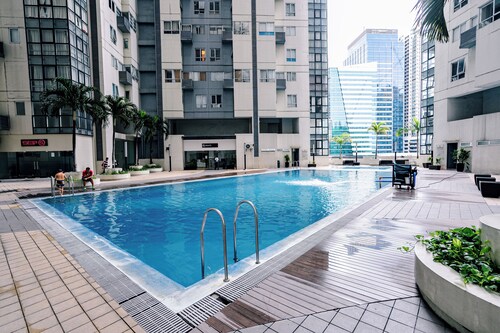 COZI modern loft suite at BGC