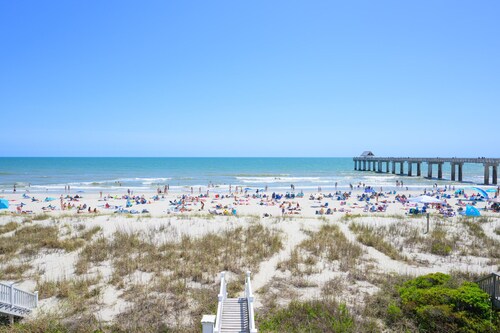 Oceanfront 5 BR Beach House with a Heated Private Pool! La Dolce Vita