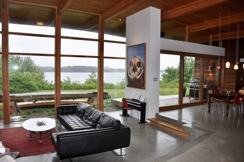 Haida Gwaii Oceanfront Home
