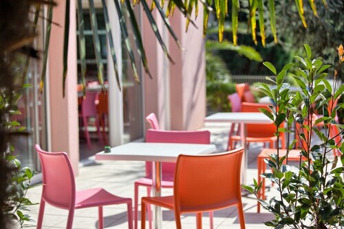 Hotel Formule Club Bordeaux Cenon