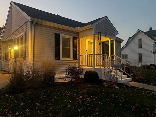 Culver Super Suite - Sleeps 5