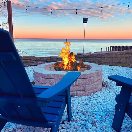 Blue Belle Sounds Ocean Front - Private Beach Pet Friendly, Hot Tub, Firepit!