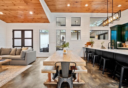 Modern 5-Bed Cabin with Game Room & Fire Pit