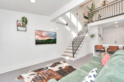 Stylish Chic Tiny Loft Bungalow