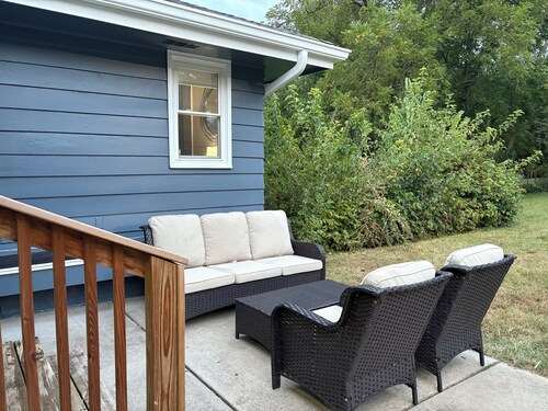 Charming Remodeled Home in Des Moines - Convenient and Comfortable Stay