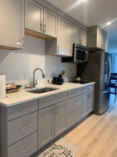 Tranquil Trio: 6 BR, 4 BA, 3 Units, Deer Haven