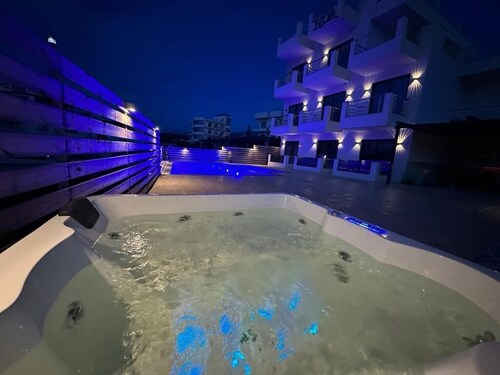 Noa Boutique Hotel