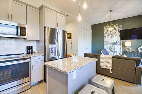 Downtown Lynchburg Condo w/ James River Views