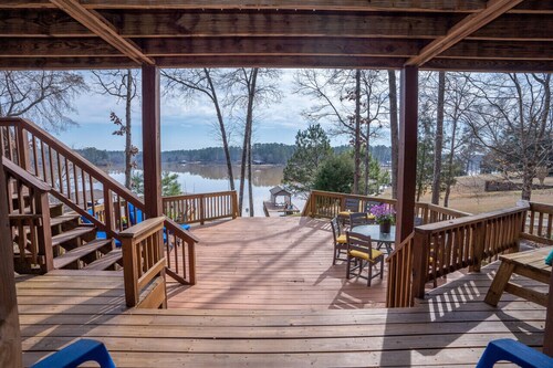 Fantastic View and No Pet Fee, Kayaks, Dock
