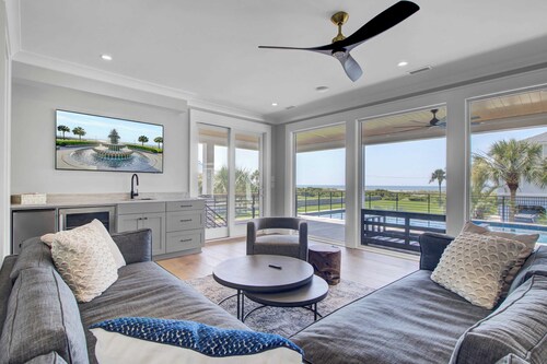 3 47th Avenue by Avantstay Oceanfront + Private Pool + View