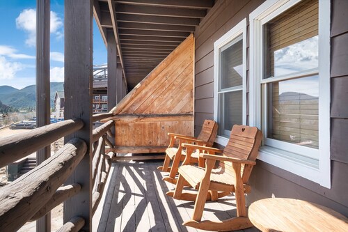 Powell Peak 104 - 1 Br Condo with Fireplace - Marys Lake and Mountain Views