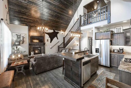 Timberland lodge Hot tub and Foosball