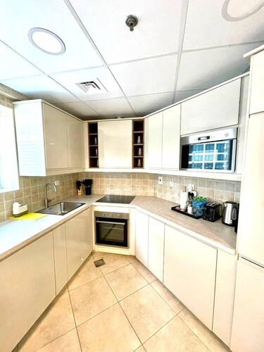 Cozy 2 bedroom near metro in JLT