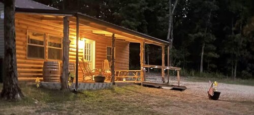 Cozy Country Cabin By Ft Wood & 1 mile Shrine club